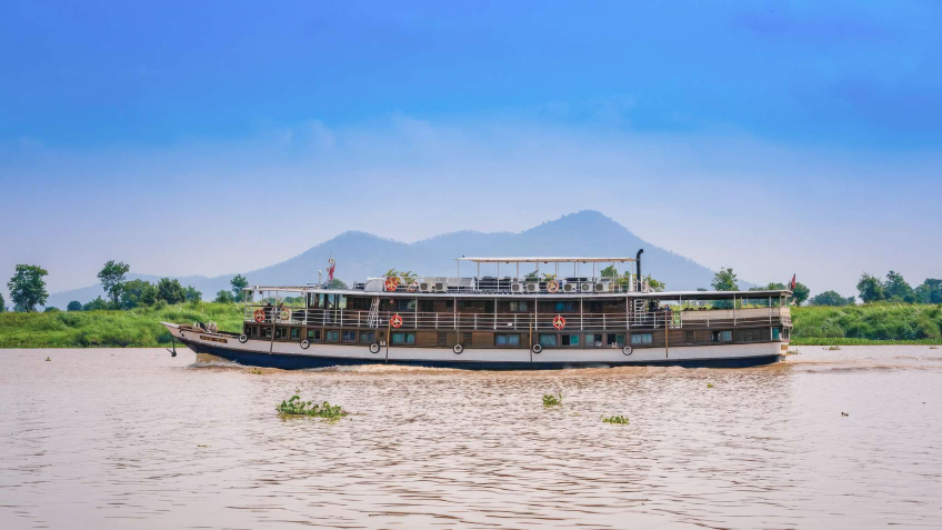 Toum Tiou I Cruise Mekong River