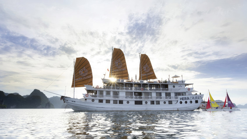Hera Grand Luxury Cruise Halong Bay - Asia Charm Tours