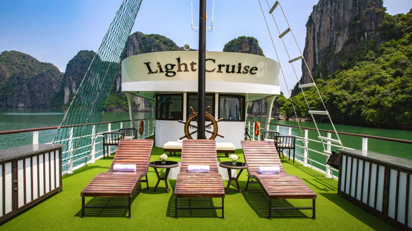 Light Day Cruise Halong Bay